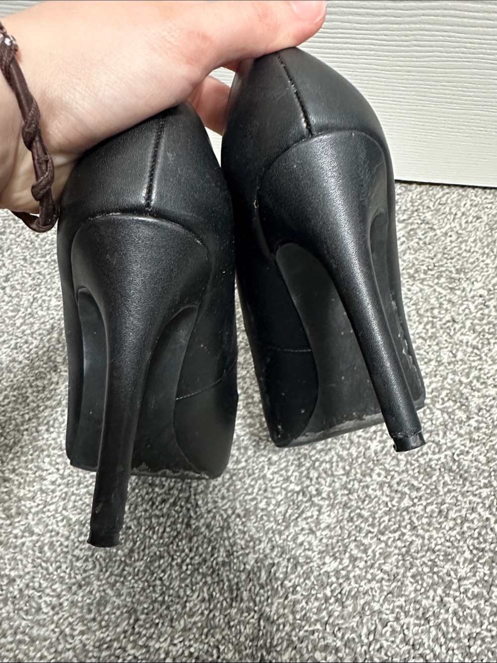 Classic Black Pointed Toe High Heel Pumps - Picture 5 of 7